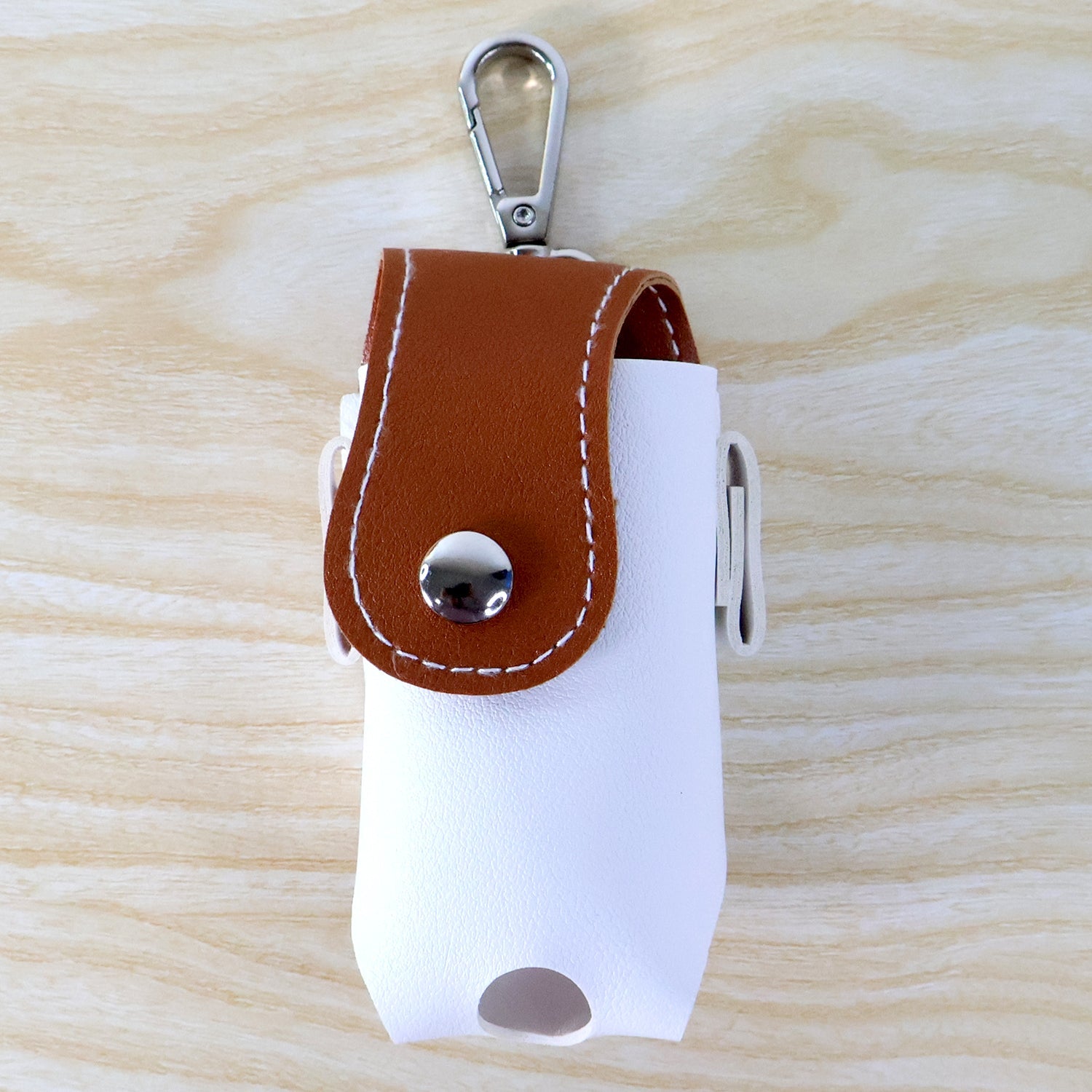 Golf Tees Holder & Mini Ball Pouch with Carabiner - (1 Pc) Golf Tees Holder & Mini Ball Pouch with Carabiner - (1 Pc)